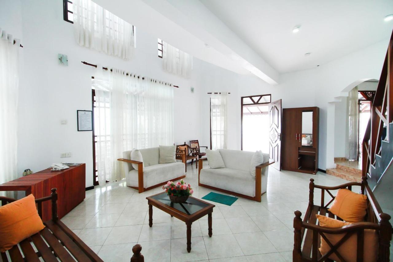 أوسويتاكياوت Hotel By The C المظهر الخارجي الصورة